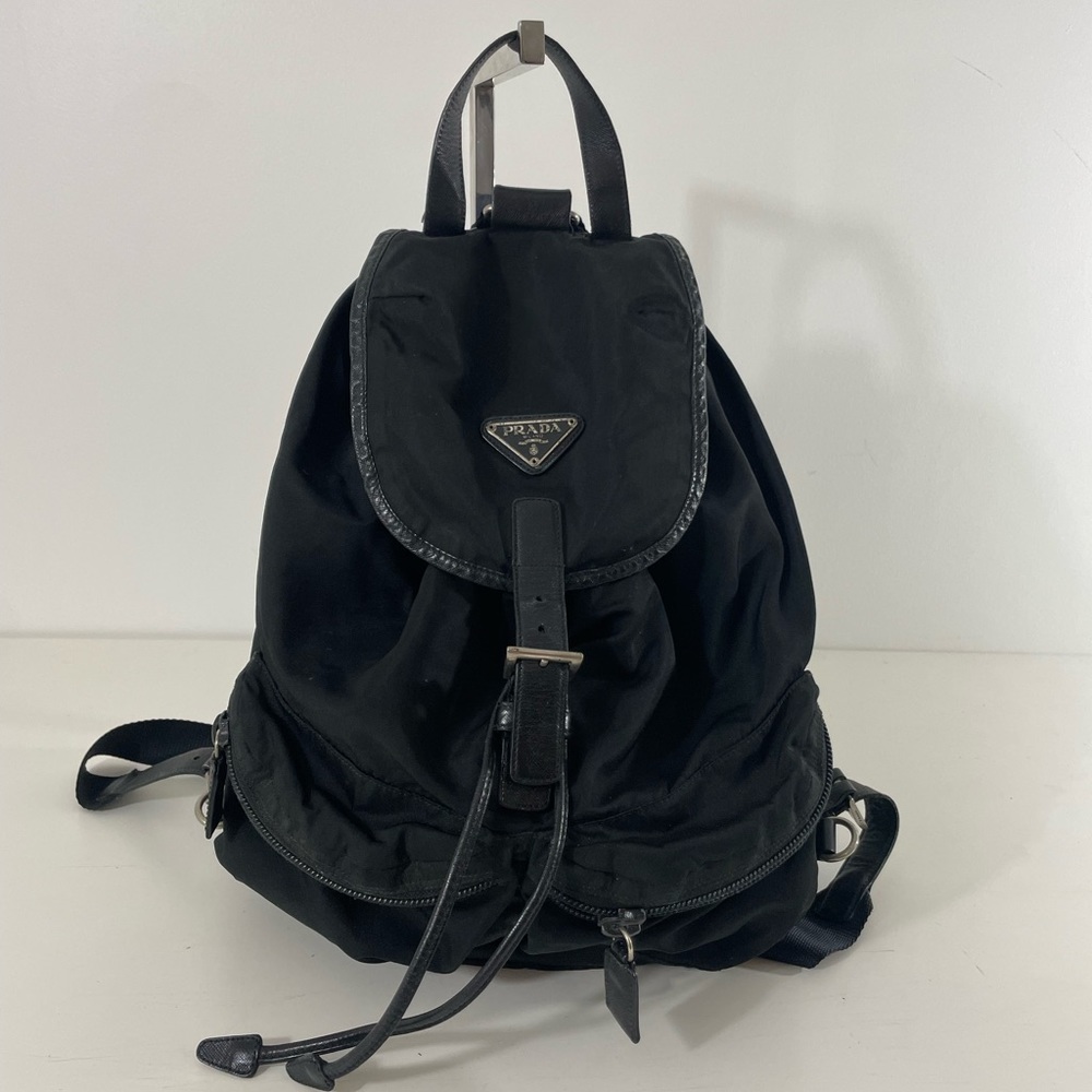🌚Prada 🌚
Double Front Pocket Backpack Tessuto